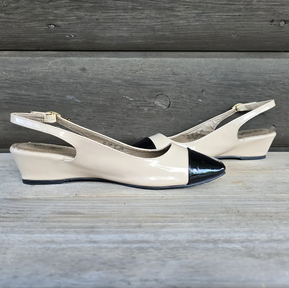 Soft Style Shirly Parisian Chic Two-Tone Sqaure Toe Comfort Wedge 10M
